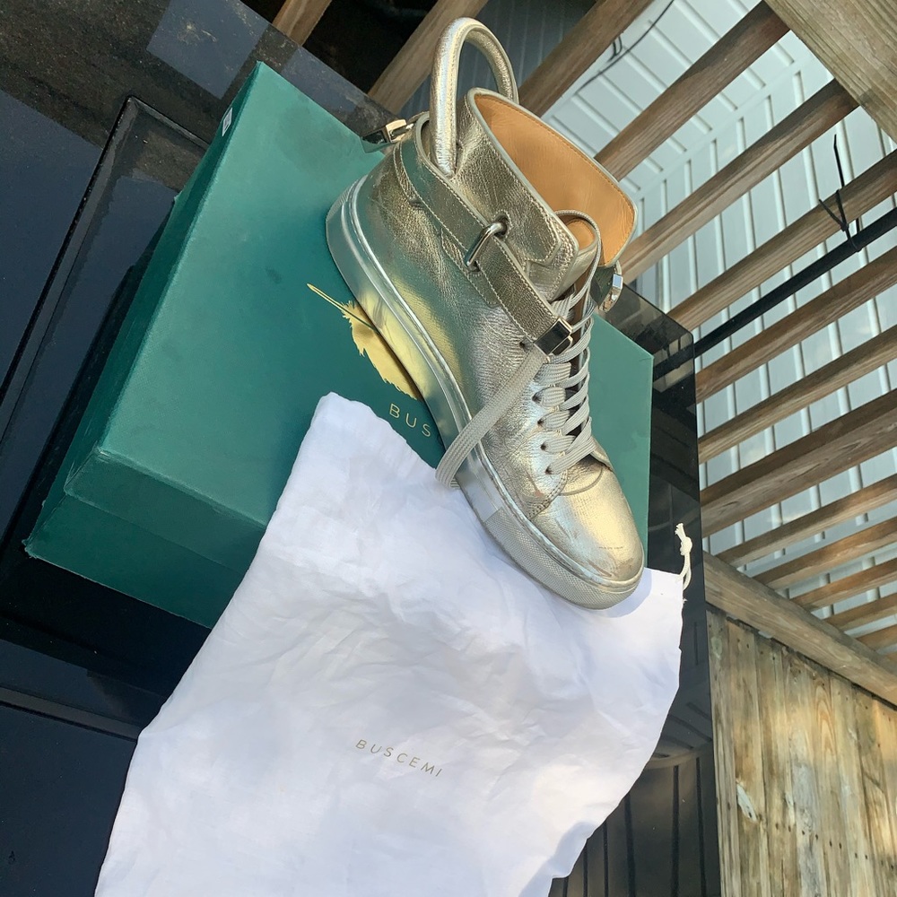 Authentic Buscemi 🔐Sneakers